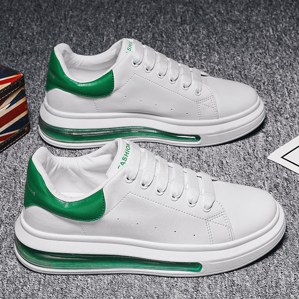 Paelte ja paksu värvilise tallaga vabaaja meeste tossud