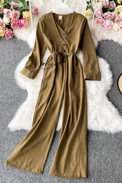 Μοντέρνες γυναικείες ολοσωμες φόρμες με λαιμόκοψη και μακριά μανίκια