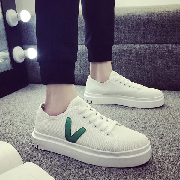 Paelte ja paksu tallaga sportlikud-casual meeste tossud