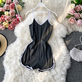 Naiste sportlikud lühikesed kombinesoonid tavaline mudel