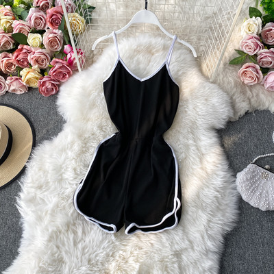 Naiste sportlikud lühikesed kombinesoonid tavaline mudel