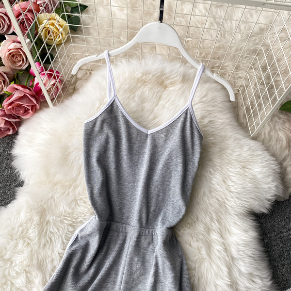 Naiste sportlikud lühikesed kombinesoonid tavaline mudel