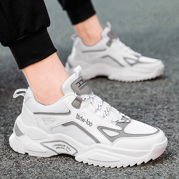 Férfi tornacipő magas talppal és fűzővel