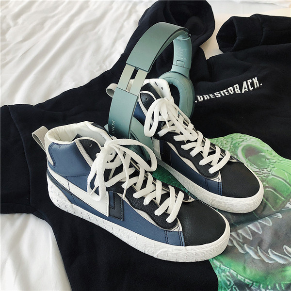 Lameda talla ja paeltega nahast meeste tossud