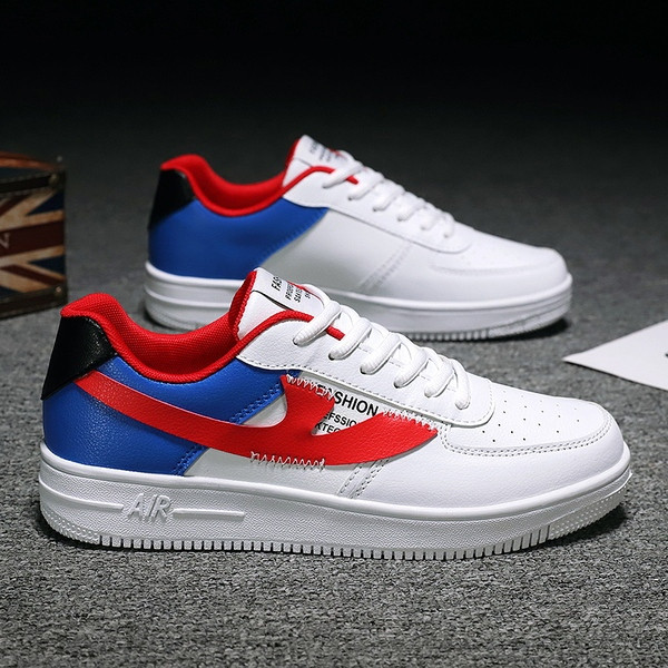 Modern, többszínű férfi tornacipő