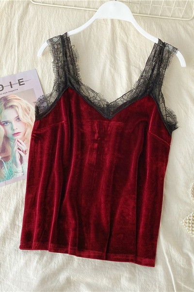 Moodne naiste topp spits-kaelusega ja pitsiga