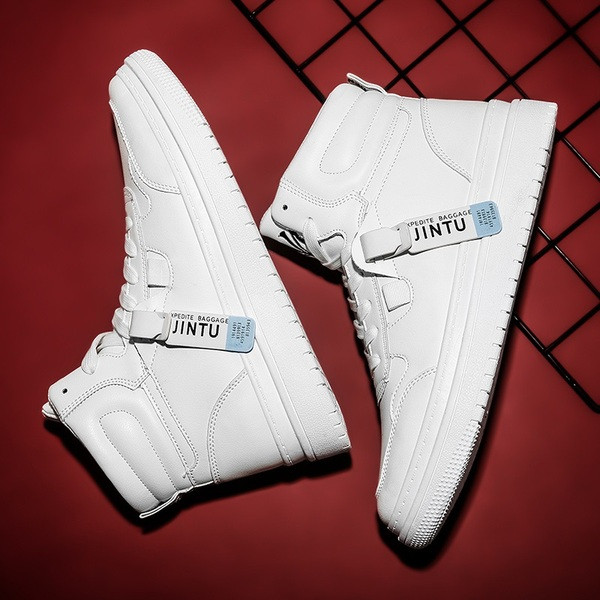 Talveks sobivad musta värvi ökonahast paeltega meeste tossud