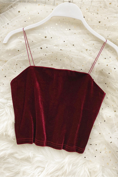 Naiste aktuaalne lühike õhukeste rihmadega topp tavaline mudel