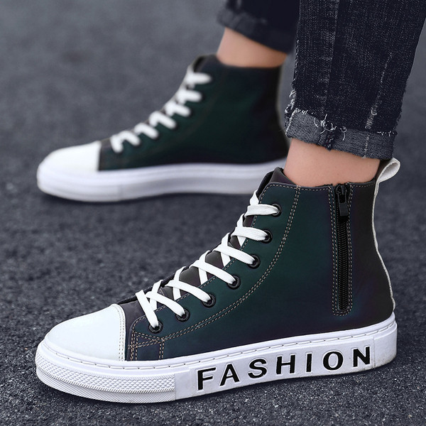 Kõrge mudeliga nahast tossud paelte ja lukuga