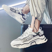 Színes mintás, magas talpú férfi sportcipő