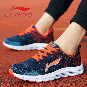 Πολύχρωμα ανδρικά αθλητικά παπούτσια με κορδόνια - τρία μοντέλα