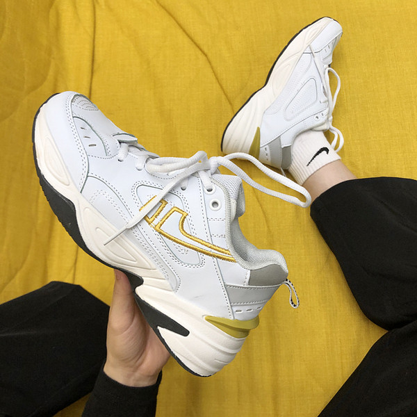 Kareda talla ja paeltega meeste tossud