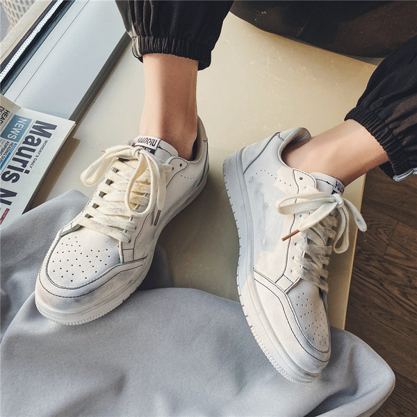 Vabaaja paeltega meeste tossud - kaks mudelit