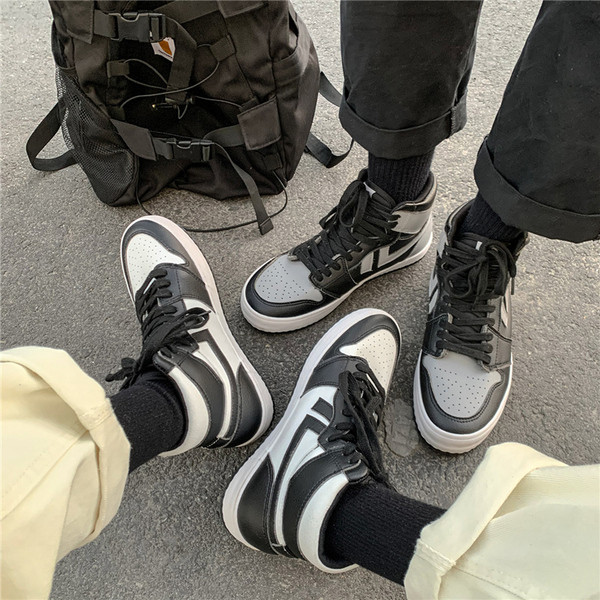 Férfi műbőr tornacipő és nyakkendő