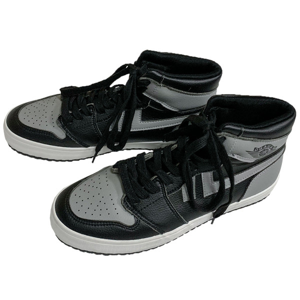 Férfi műbőr tornacipő és nyakkendő