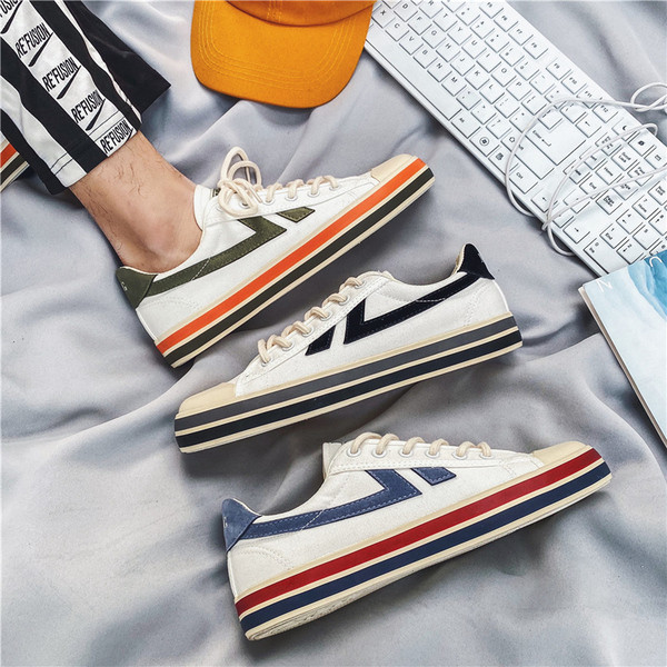 Öko-seemisnahast vabaaja meeste tossud lameda tallaga