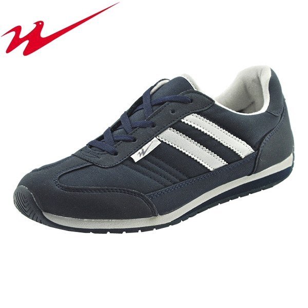 Paelte ja lameda tallaga meeste sporditossud