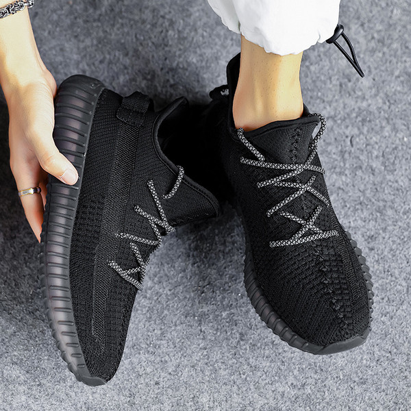 Alkalmi férfi tornacipő textilből - három modell