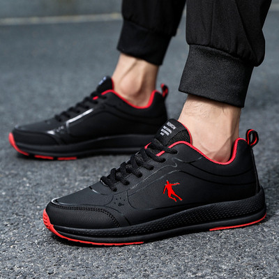 Sport férfi tornacipők új modellje lapos talppal és fűzővel