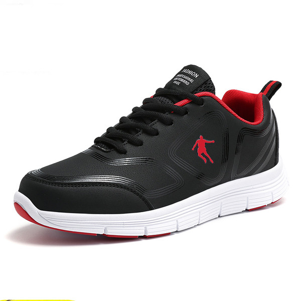 Sport férfi tornacipők új modellje lapos talppal és fűzővel