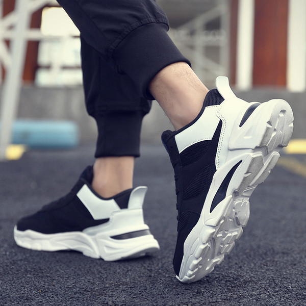 Sport és alkalmi sportcipők magas talppal és fűzővel