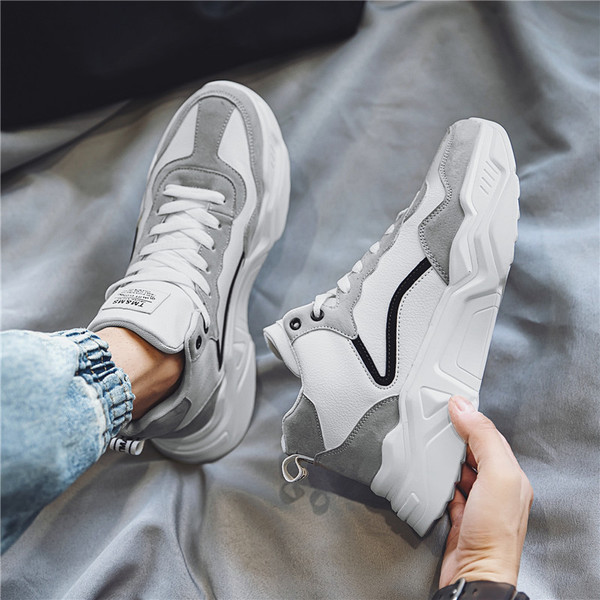 Aktuális férfi tornacipő eko bőrből, magas talppal