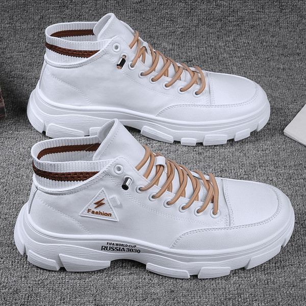 Paelte ja kareda tallaga vabaaja meeste tossud