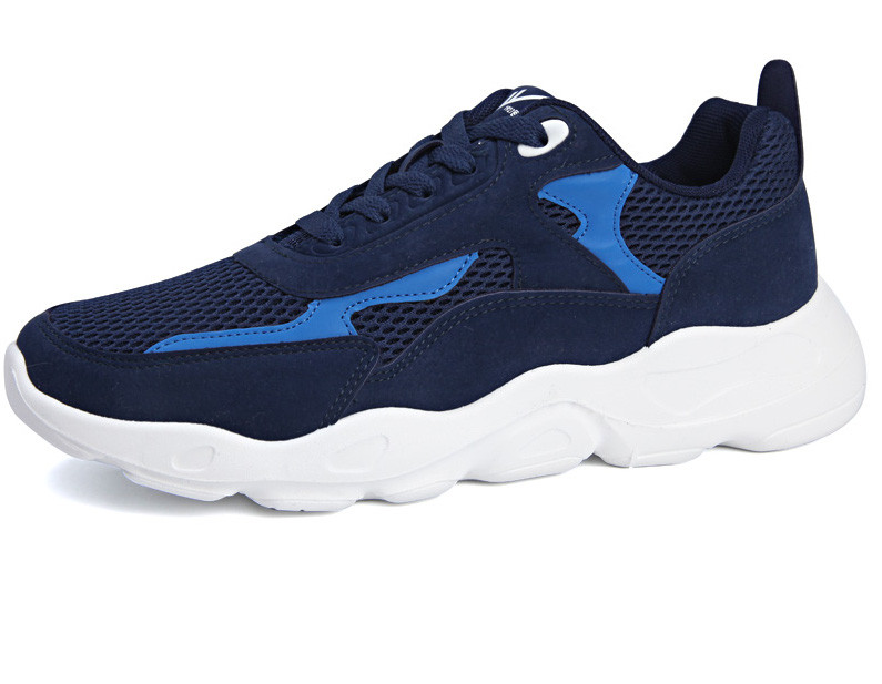 Meeste vabaaja tossud tekstiilist ja paeltest