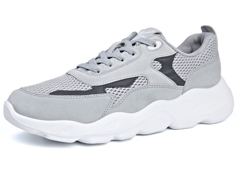 Meeste vabaaja tossud tekstiilist ja paeltest