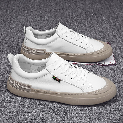 Casual αθλητικά παπούτσια από οικολογικό δέρμα με επίπεδη σόλα και επιγραφή