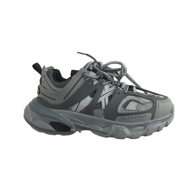 Retro férfi tornacipő magas talppal és fűzővel