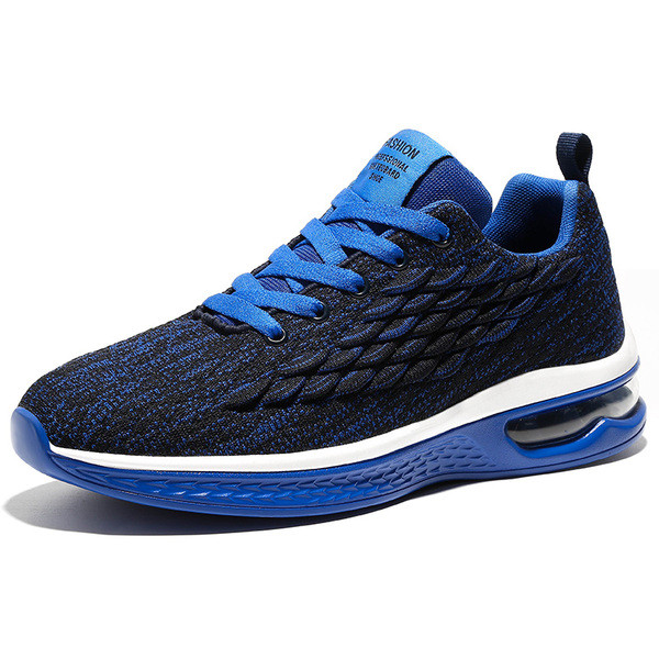 Textilből és légkamrából készült férfi tornacipő új modellje