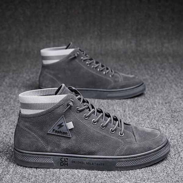 Sport és hétköznapi férfi tornacipők öko velúr nyakkendőkkel