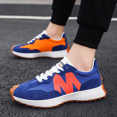 Ανδρικά αθλητικά παπούτσια με επίπεδη σόλα από οικολογικό σουέτ