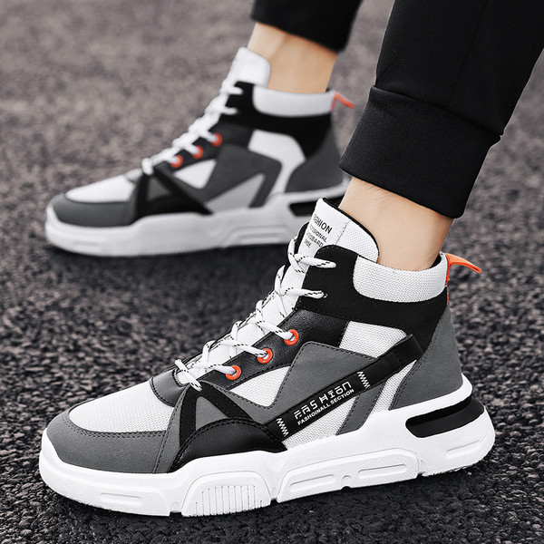 Pánske moderné tenisky s plochou podrážkou a nápisom