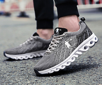 Ανδρικά αθλητικά παπούτσια μοντέρνα από υφάσματα - δύο μοντέλα