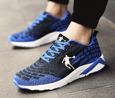 Ανδρικά αθλητικά παπούτσια μοντέρνα από υφάσματα - δύο μοντέλα