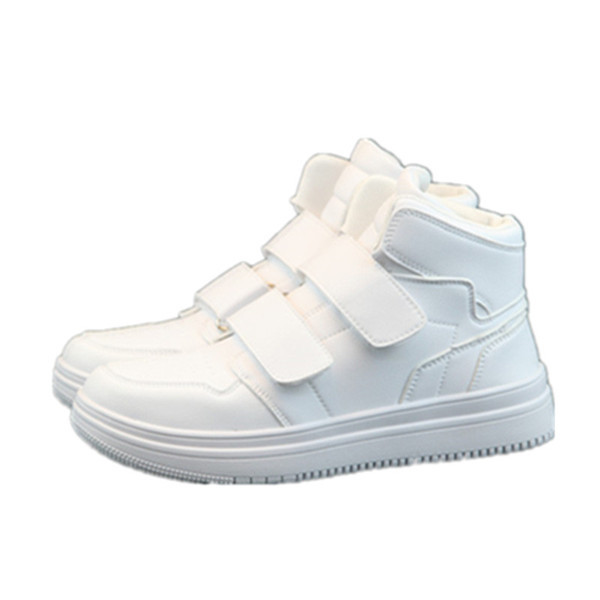 Magas modell férfi tornacipő eco bőrből és tépőzáras foltokkal