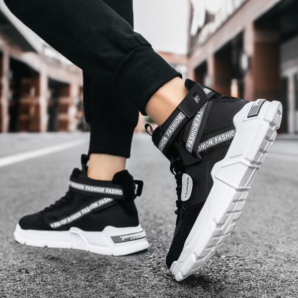 Visoki model muških tenisica na vezice i čičak