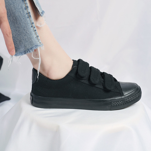 Meeste tekstiilist takjapaelaga tossud