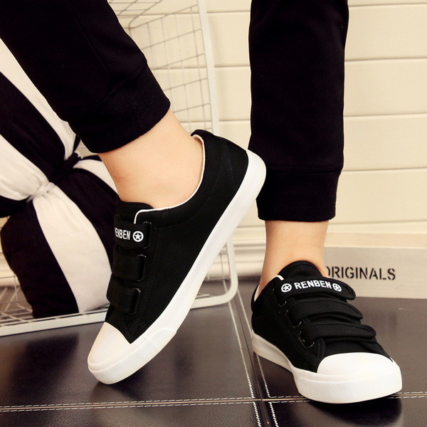 Férfi vászon tornacipő tépőzárral