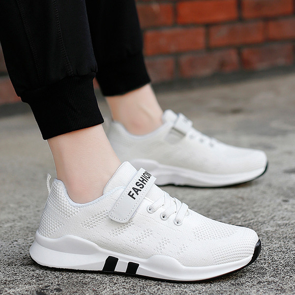 Igapäevased paelte ja takjapaelaga tekstiilist tossud