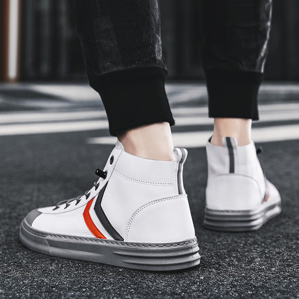 Férfi alkalmi magas szárú tornacipő fűzővel és egyenes talppal