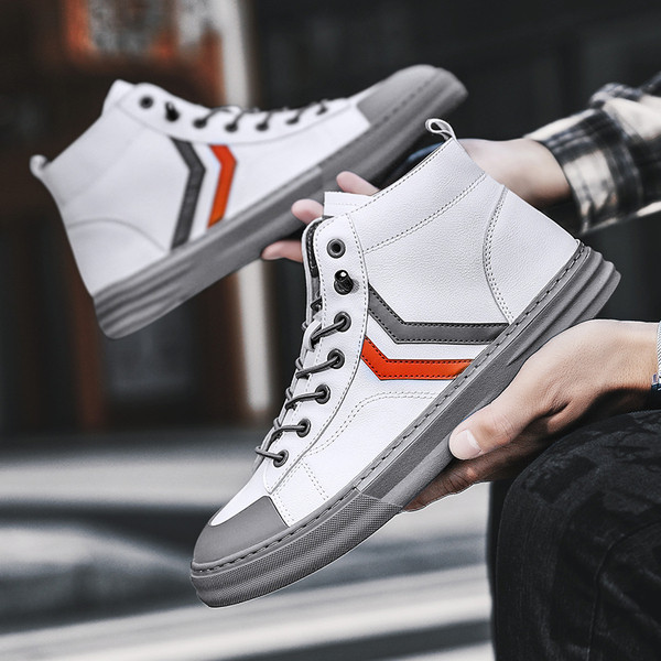 Férfi alkalmi magas szárú tornacipő fűzővel és egyenes talppal