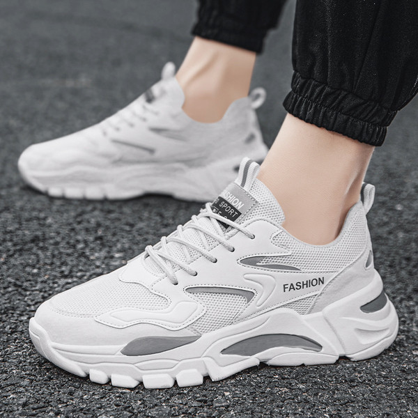 Moodsad meeste võrguga tossud