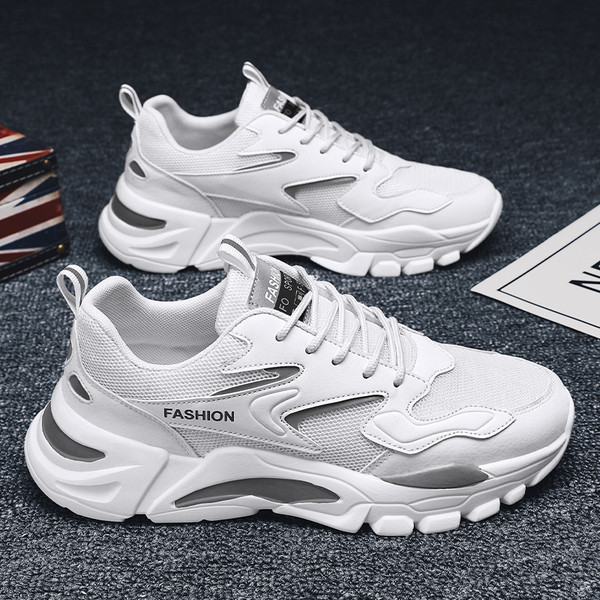 Moodsad meeste võrguga tossud