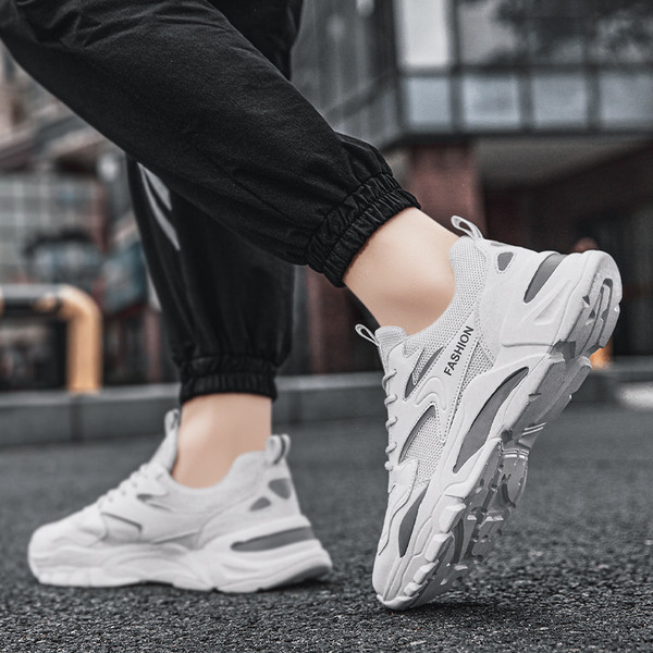 Moodsad meeste võrguga tossud