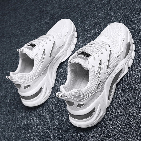 Moodsad meeste võrguga tossud