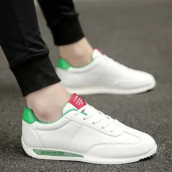 Meeste kunstnahast paeltega tossud