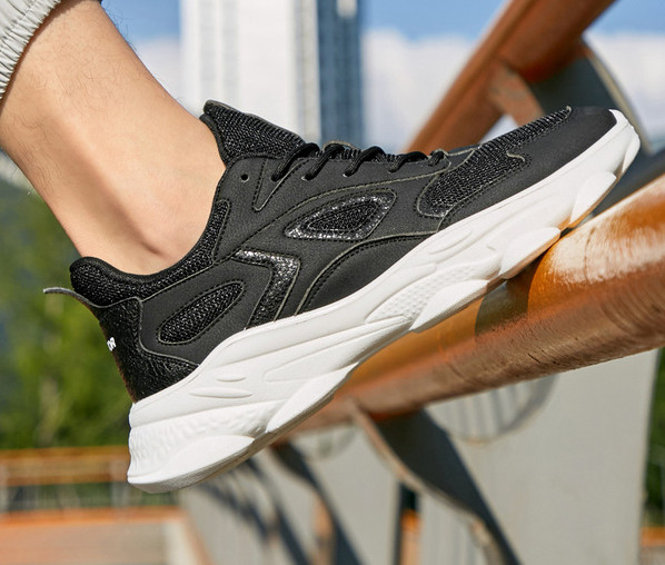 Kareda tallaga vabaaja meeste tossud – uus mudel